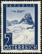 Österreich, 1947, ANK Nr. 825 II, MICHEL Nr. 827 II, Flugpostausgabe 1947, Wert zu 5 S mit Plattenfehler Punkt im Tal, postfrisch